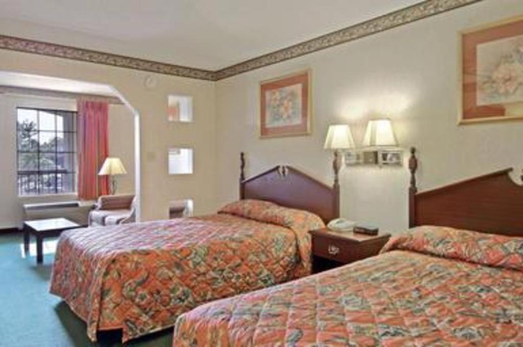 Days Inn & Suites By Wyndham Fort Valley מראה חיצוני תמונה