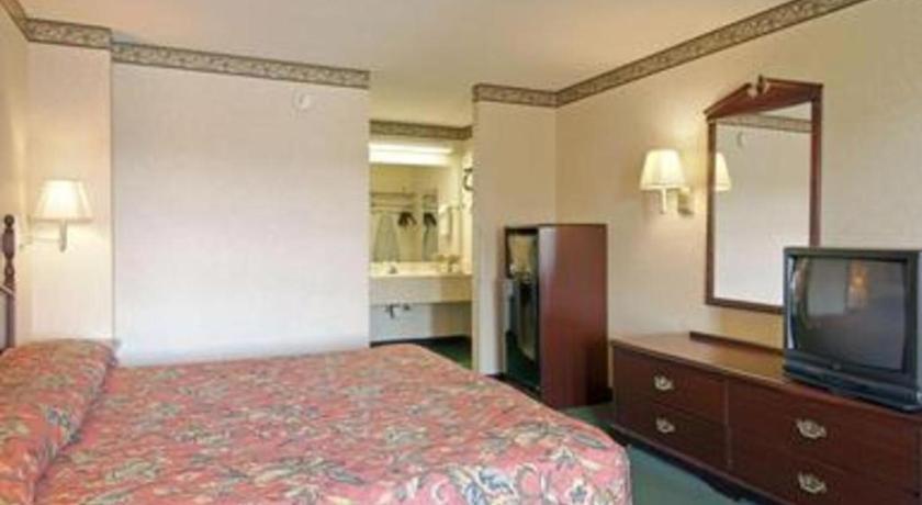 Days Inn & Suites By Wyndham Fort Valley מראה חיצוני תמונה