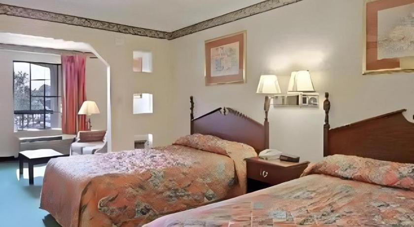 Days Inn & Suites By Wyndham Fort Valley מראה חיצוני תמונה