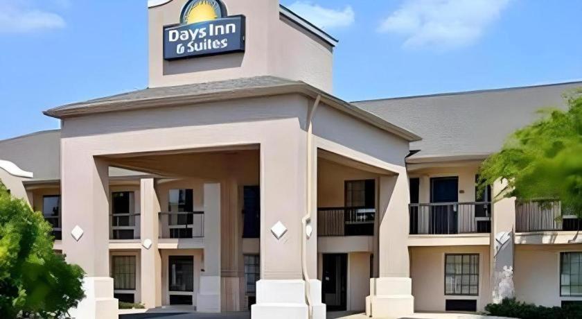 Days Inn & Suites By Wyndham Fort Valley מראה חיצוני תמונה